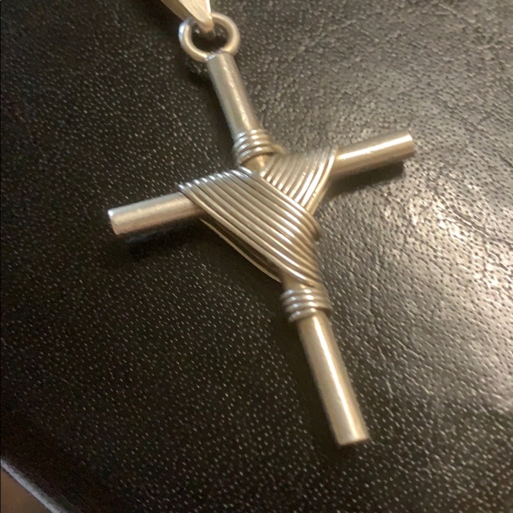 Cross